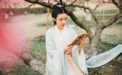 在办公室你轻点啊视频